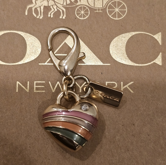 Coach Pink heart charm - Picture 4 of 6